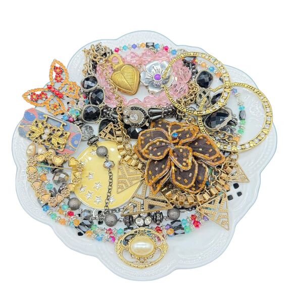 Vintage Jewelry - Broken Rhinestone Jewelry Lot Craft Rhinestones Repair Lot Fun Mixed Jewelry Lot